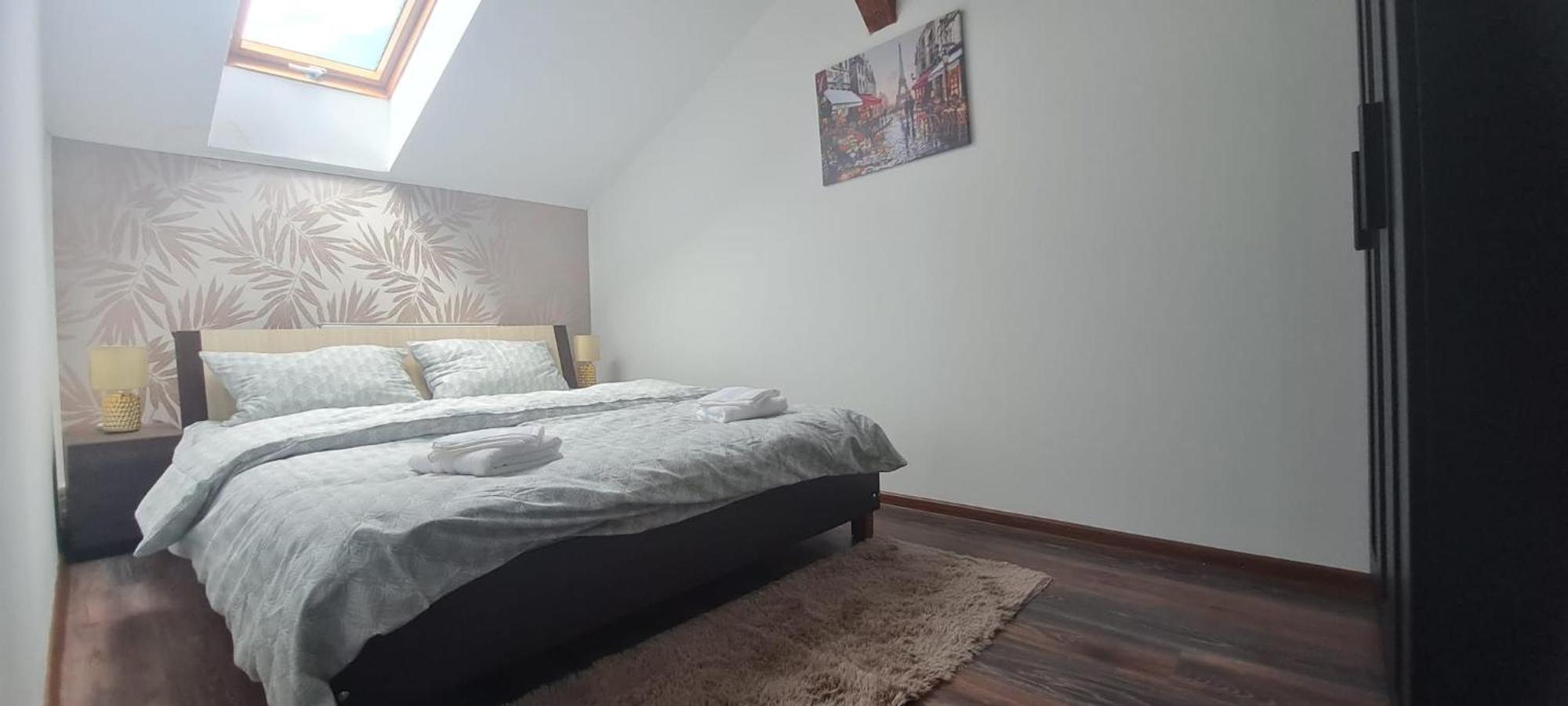 Cosy 2 Bedroom Apartment In New Town Брашов Екстер'єр фото
