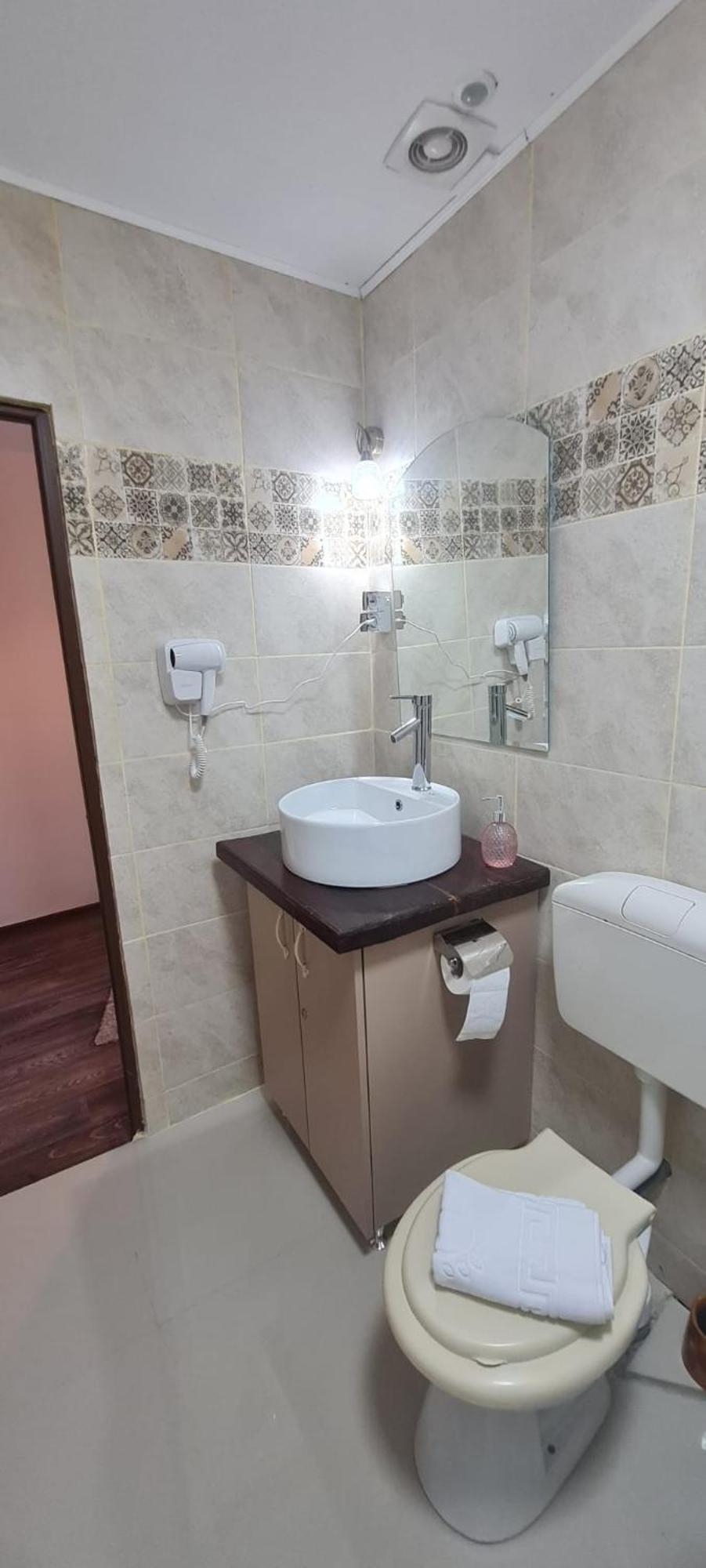 Cosy 2 Bedroom Apartment In New Town Брашов Екстер'єр фото