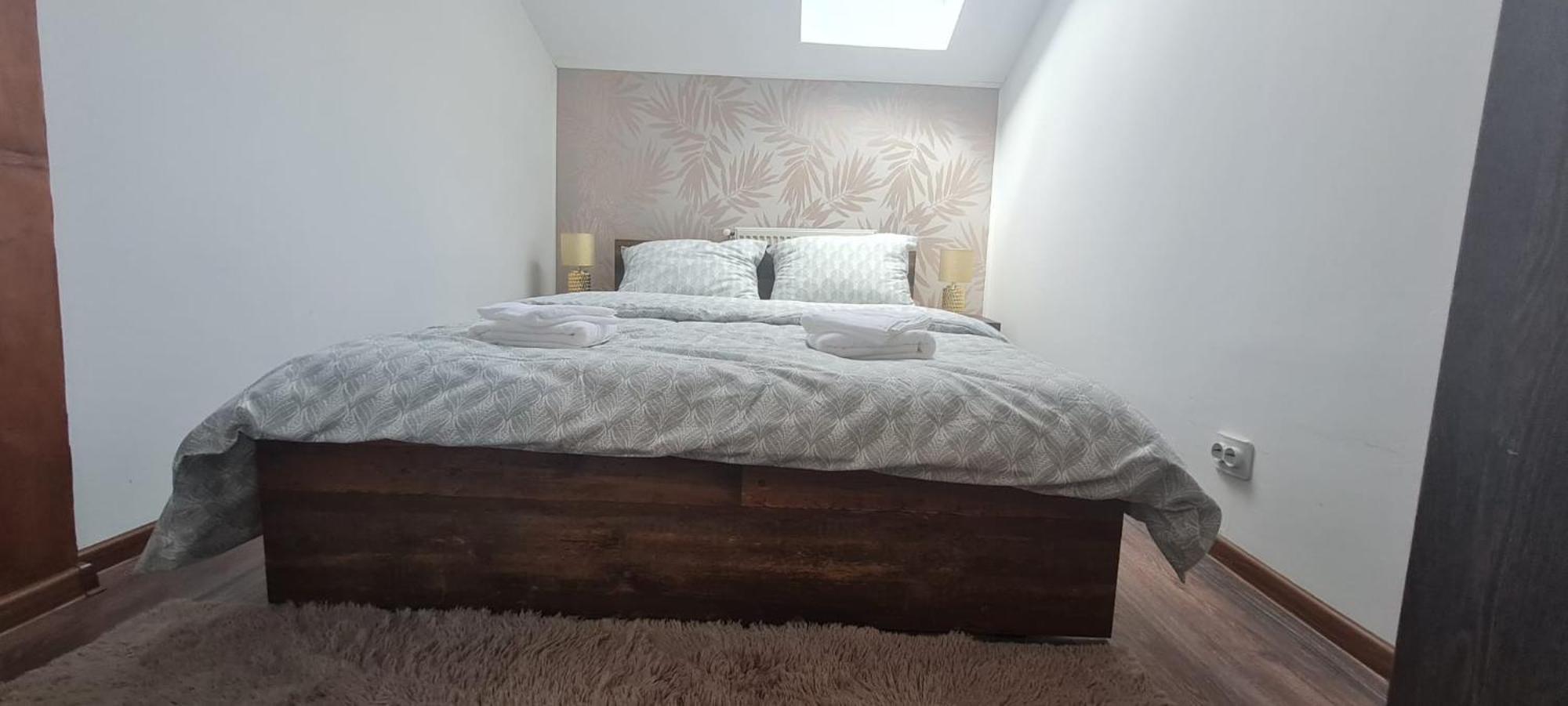 Cosy 2 Bedroom Apartment In New Town Брашов Екстер'єр фото